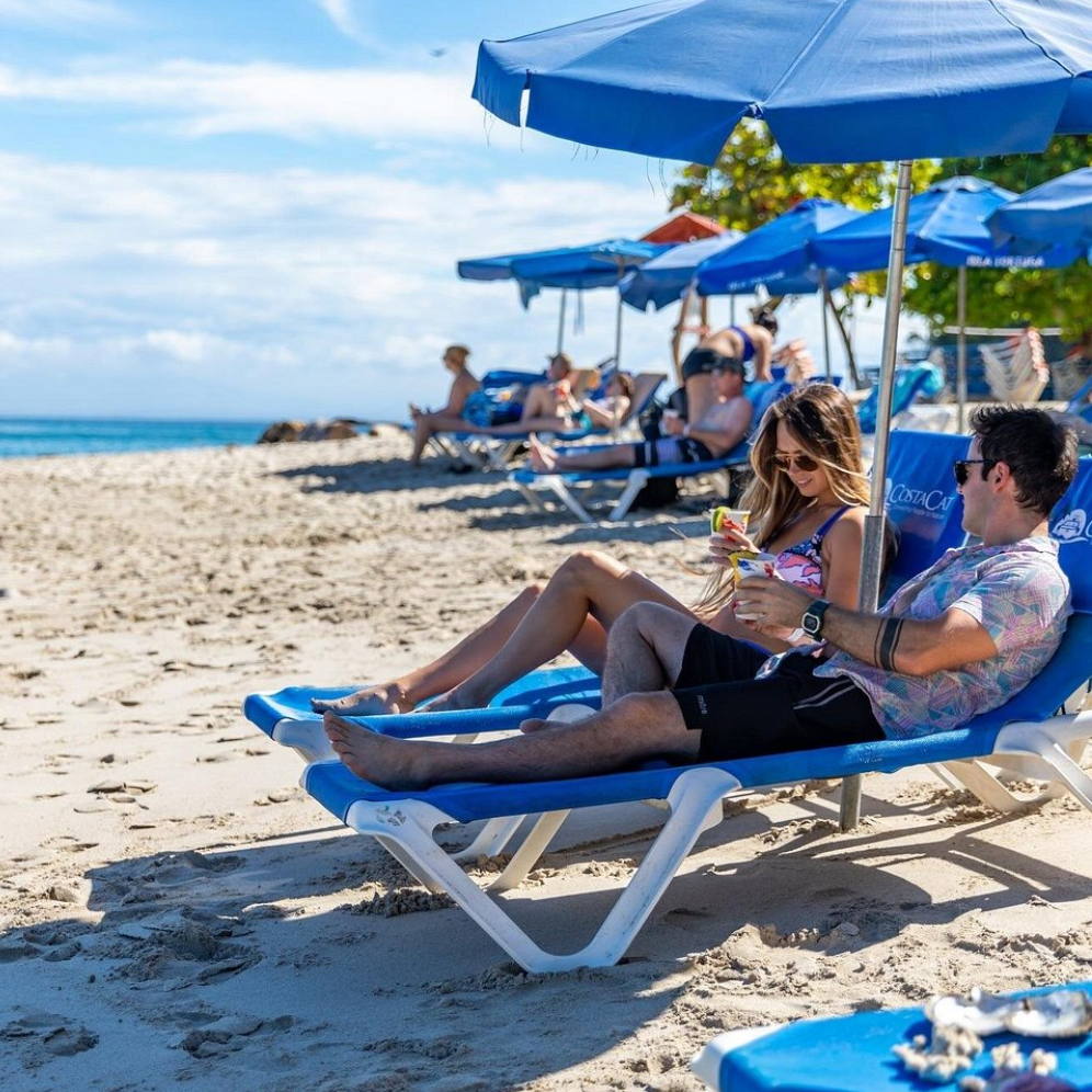 Tortuga Island Tour with Costa Cat